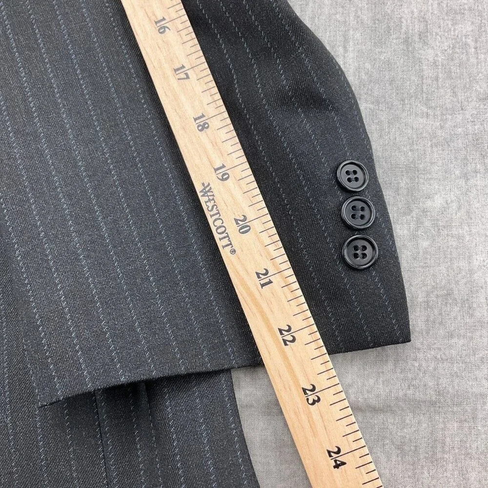 Luciano Carreli Uomo Difference Suit Men 44R 38W Gray Stripe Super 140s Wool VTG